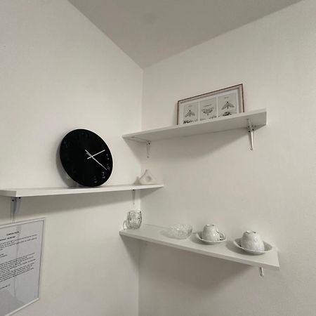 Room 1 Km From Center Bratislava Buitenkant foto