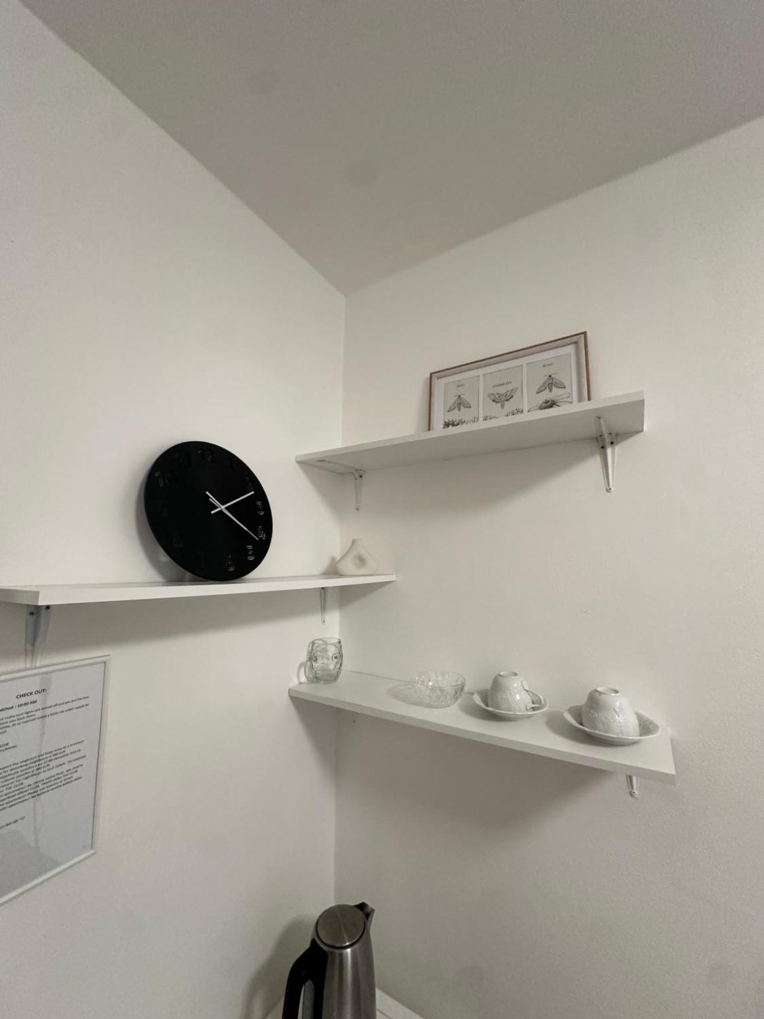 Room 1 Km From Center Bratislava Buitenkant foto